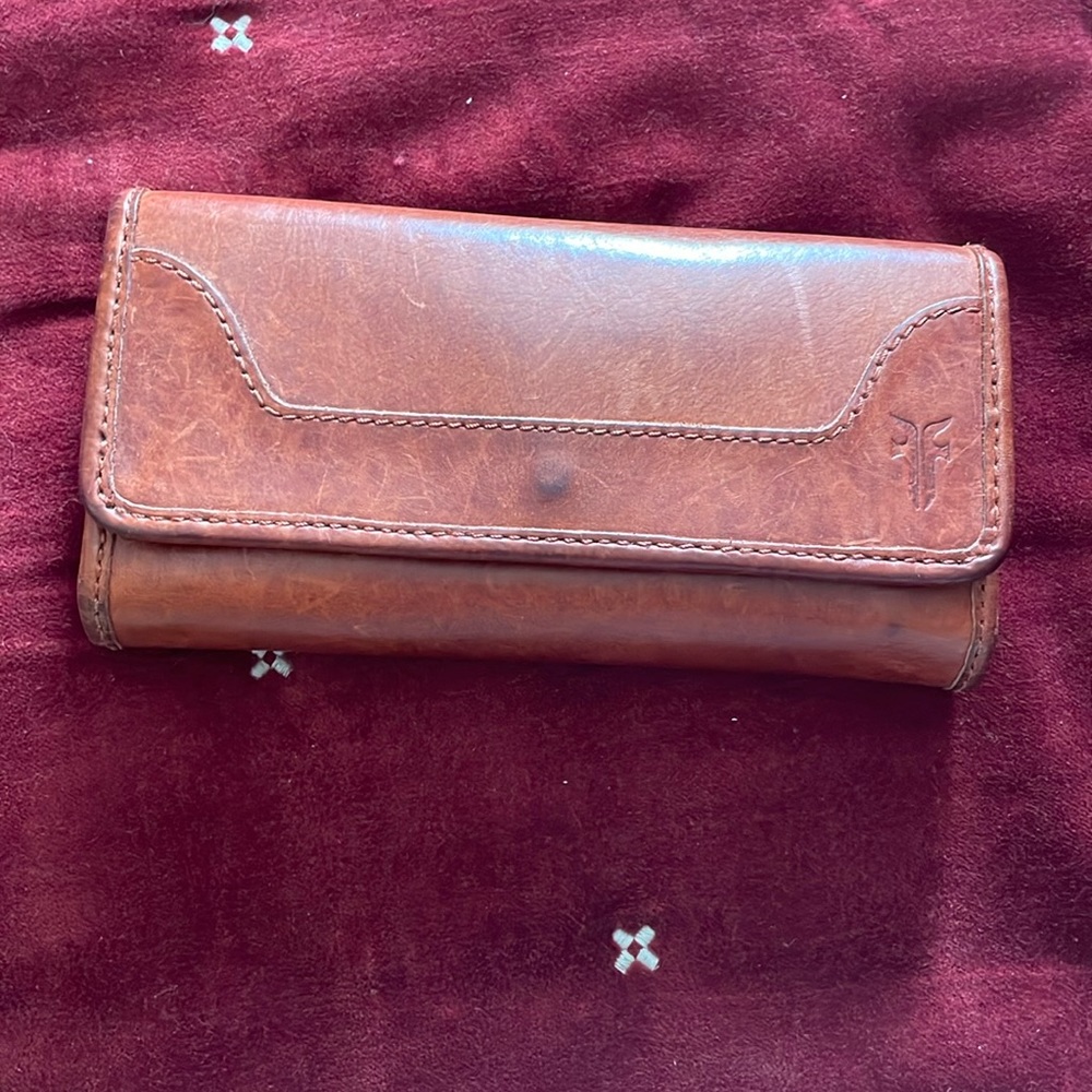 Frye wallet